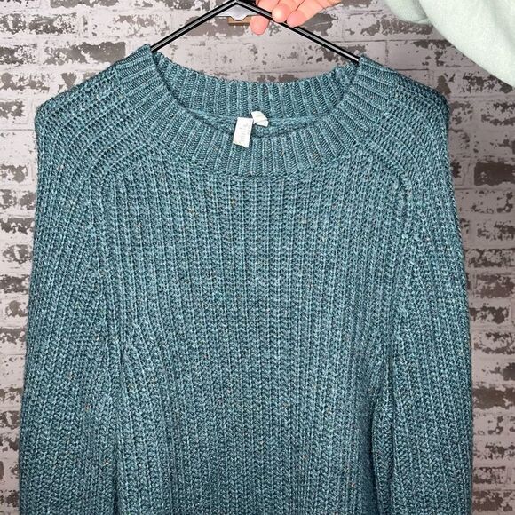 Sahalia | women crewneck long sleeve knitted sweater - Picture 1 of 10